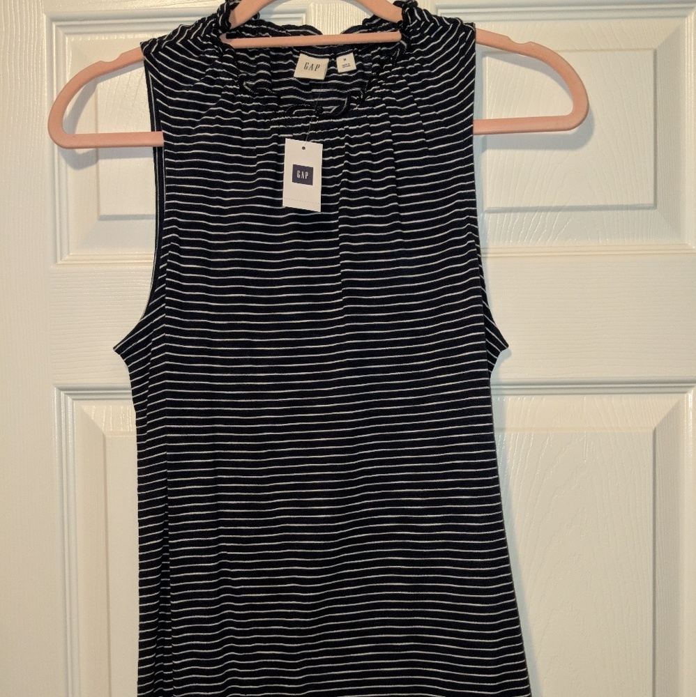 NWT Gap Tank Top - Great for the office!